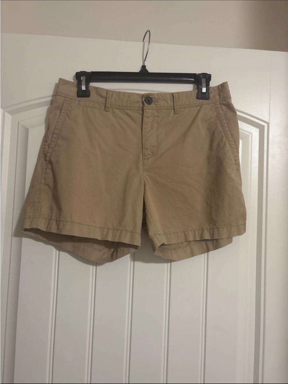 Banana Republic Women's Khaki Shorts - Beige
